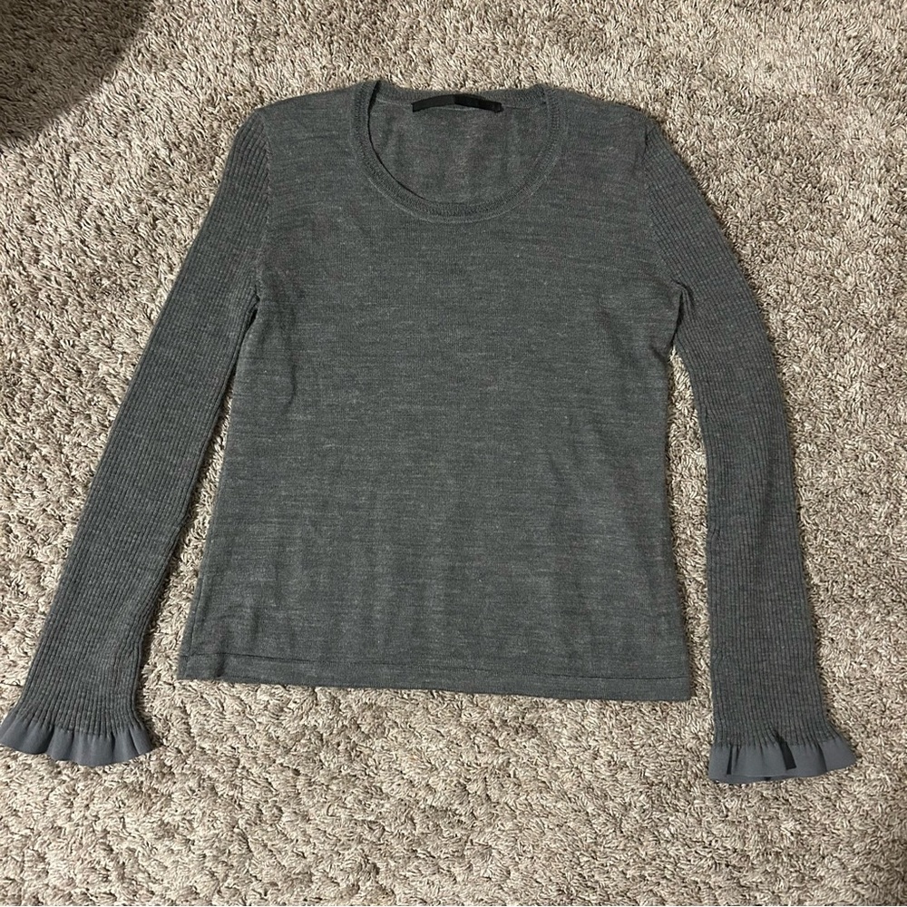 Giordano Ladies Gray Long Sleeve Knit Top with Ruffle Cuffs feminine wool blend